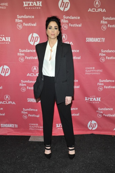 微笑回应剧照的剧照