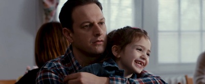 微笑回应剧照的剧照