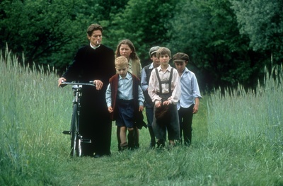 战火遗孤剧照的剧照