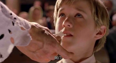 战火遗孤剧照的剧照