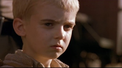 战火遗孤剧照的剧照