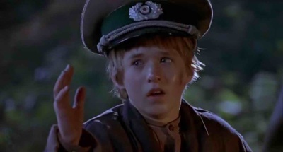 战火遗孤剧照的剧照