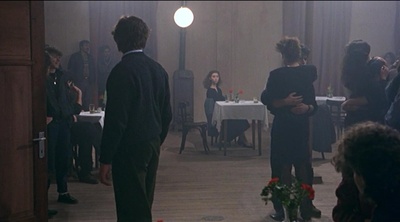 鹳鸟踟蹰剧照的剧照