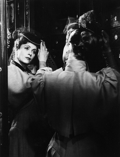 伯爵夫人的耳环剧照的剧照