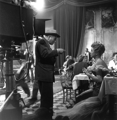 伯爵夫人的耳环剧照的剧照