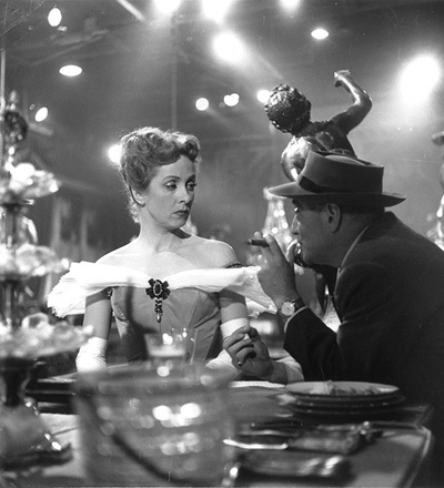 伯爵夫人的耳环剧照的剧照