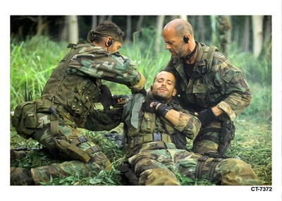 太阳泪剧照的剧照