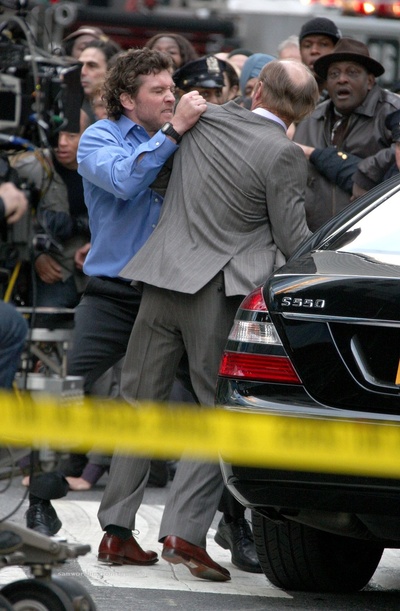 窗台上的男人剧照的剧照