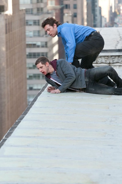 窗台上的男人剧照的剧照