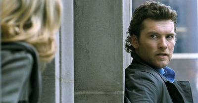 窗台上的男人剧照的剧照