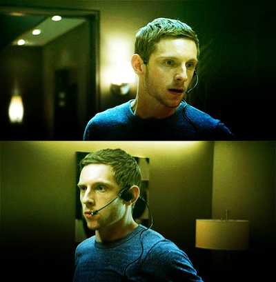 窗台上的男人剧照的剧照