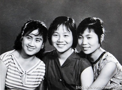 三朵小红花剧照的剧照