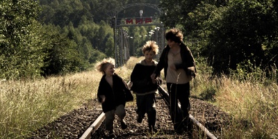 明天会更好剧照的剧照