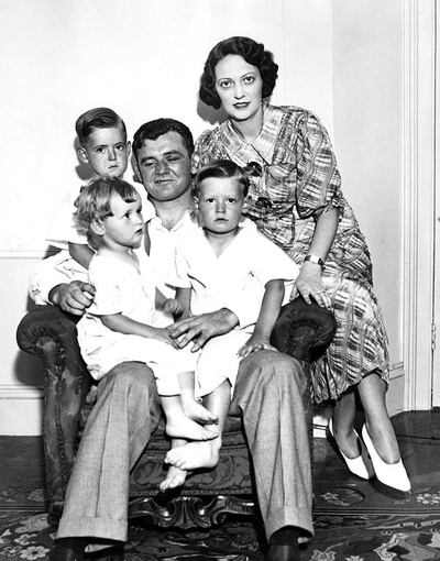 铁拳男人剧照的剧照