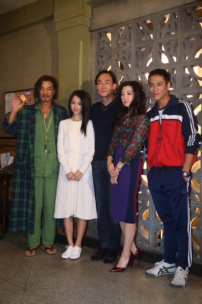 楼下的房客剧照的剧照