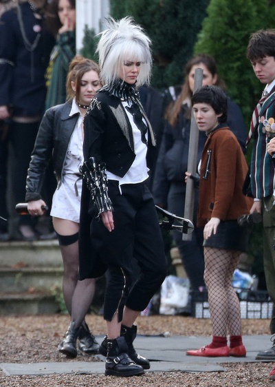 如何在派对上搭讪女孩剧照的剧照