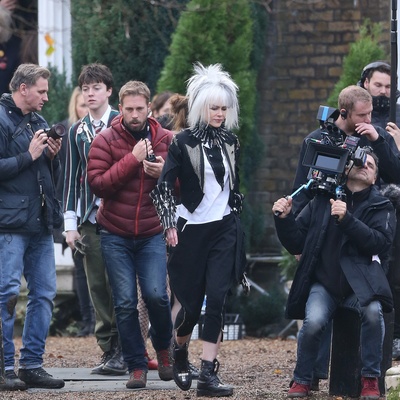 如何在派对上搭讪女孩剧照的剧照