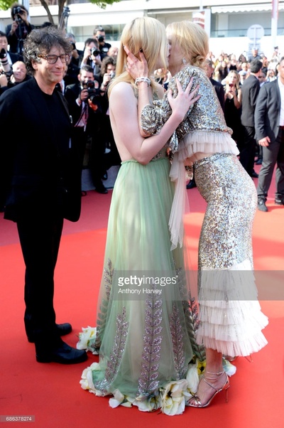 如何在派对上搭讪女孩剧照的剧照