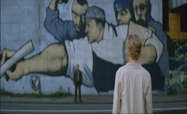 将爱放逐剧照的剧照