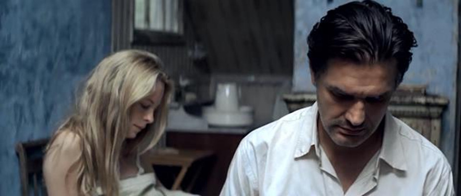 将爱放逐剧照的剧照