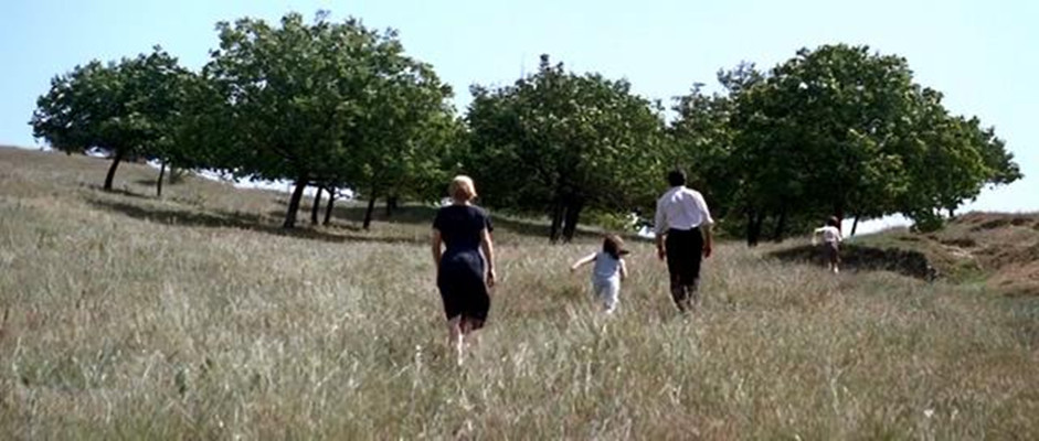 将爱放逐剧照的剧照