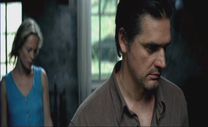 将爱放逐剧照的剧照