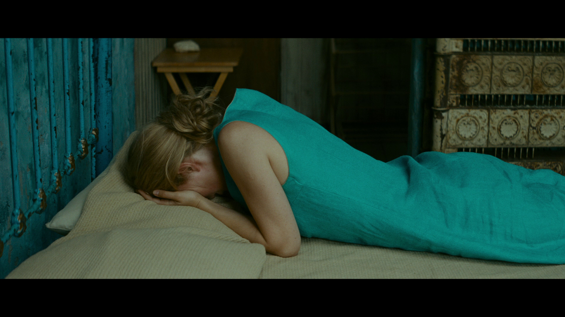 将爱放逐剧照的剧照