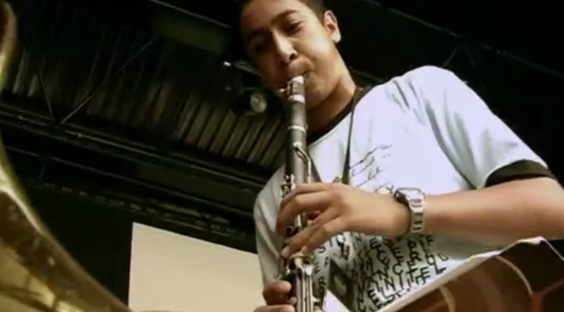 跨越桥梁剧照的剧照