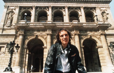 教堂幽灵剧照的剧照