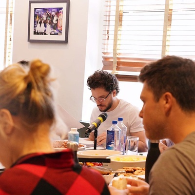 周六夜现场：基特·哈灵顿/莎拉·巴莱勒斯剧照的剧照