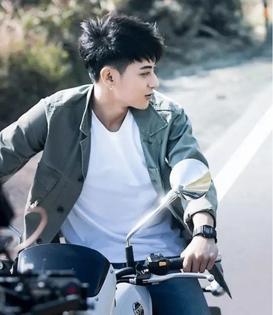 夏天19岁的肖像剧照的剧照