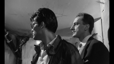 灰烬与钻石剧照的剧照