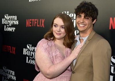 塞尔拉·伯格斯是废柴剧照的剧照