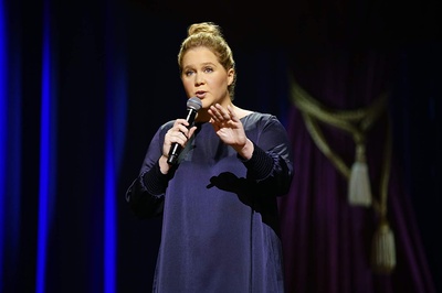 艾米·舒默：长大当妈剧照的剧照