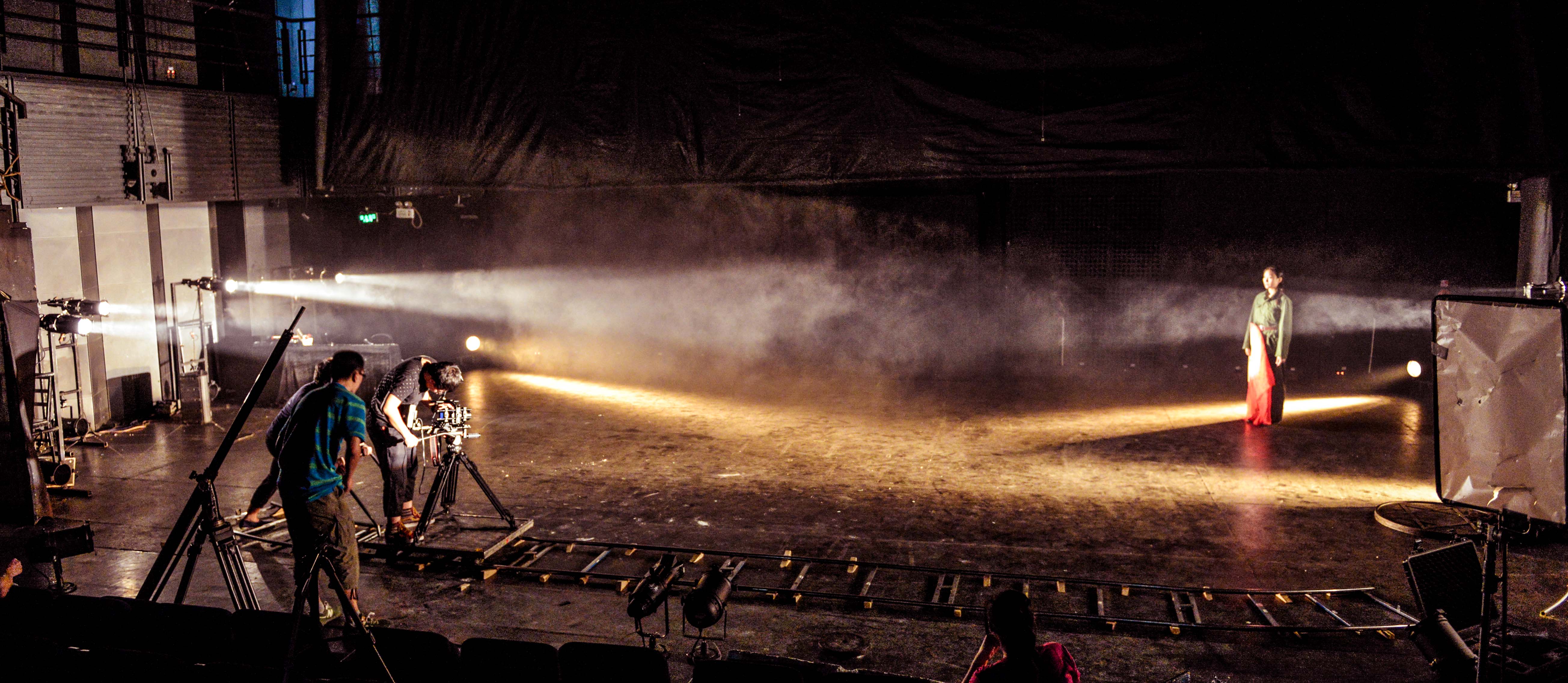 国旗下的讲话剧照的剧照