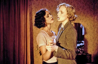 战火中的伊甸园剧照的剧照