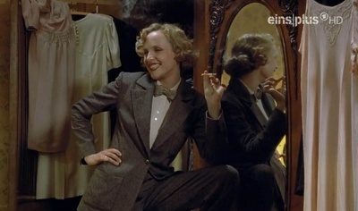 战火中的伊甸园剧照的剧照