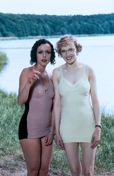 战火中的伊甸园剧照的剧照