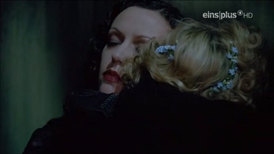 战火中的伊甸园剧照的剧照