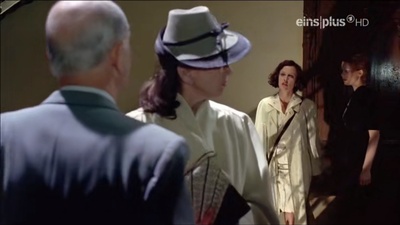 战火中的伊甸园剧照的剧照