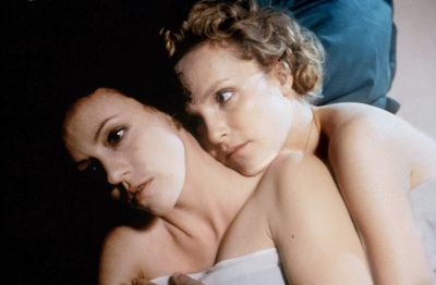 战火中的伊甸园剧照的剧照