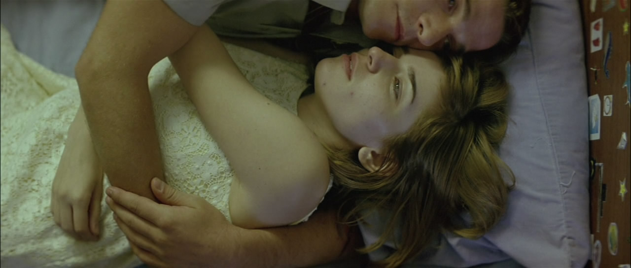 狗牙剧照的剧照