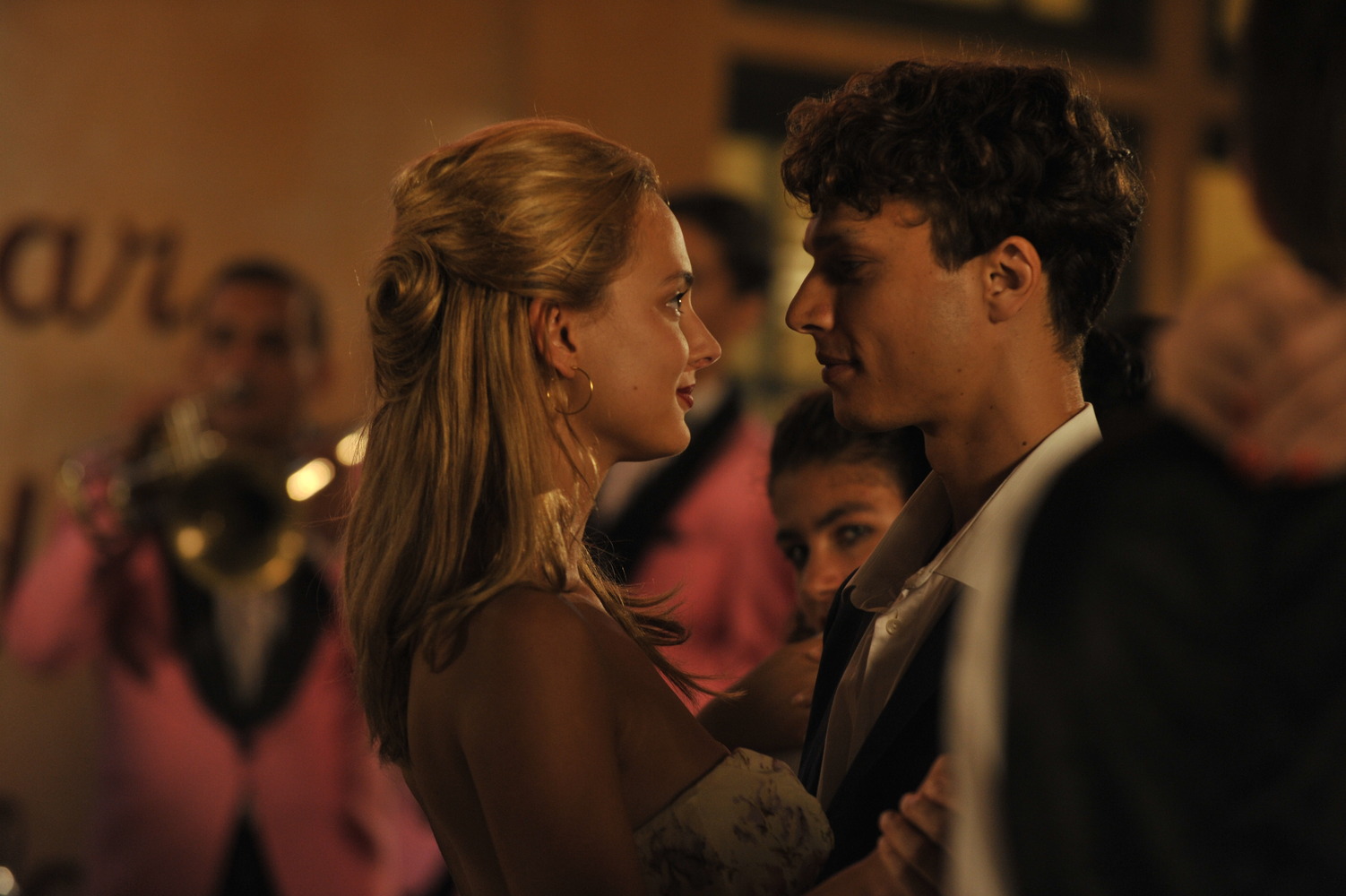 今夕何夕剧照的剧照