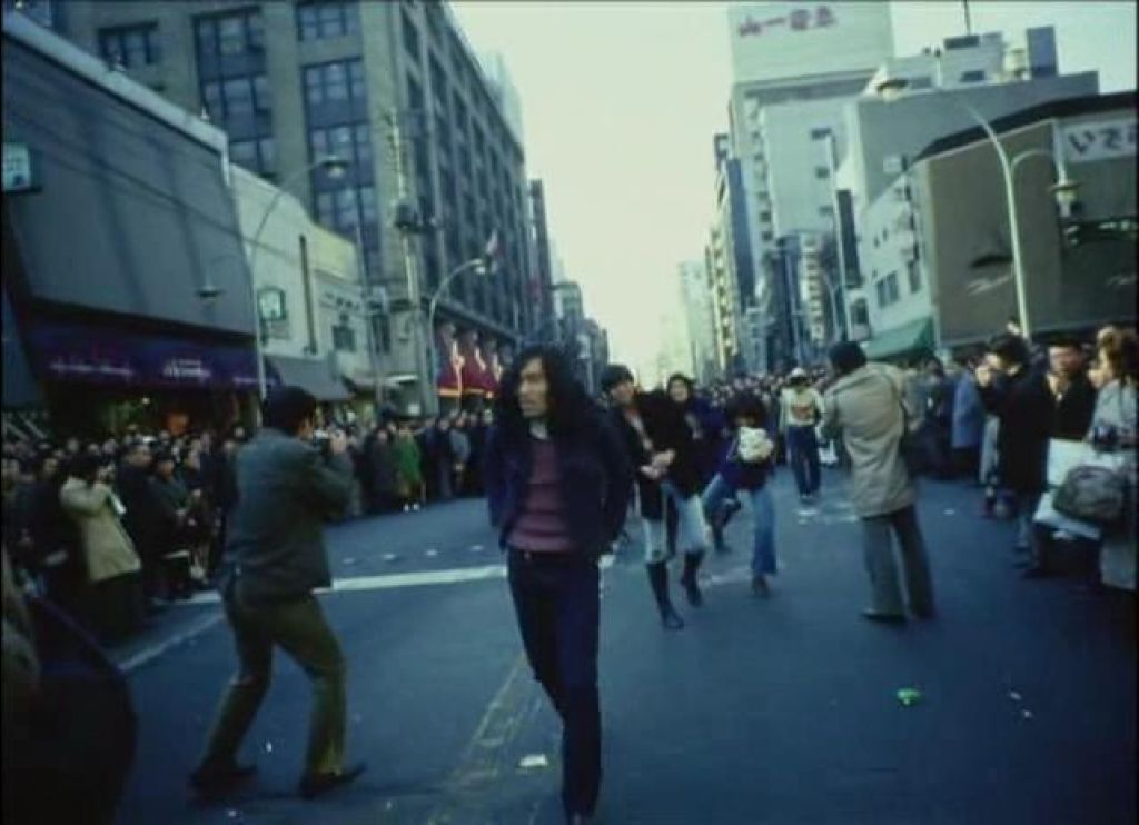 抛掉书本上街去剧照的剧照