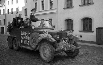 冒牌上尉剧照的剧照