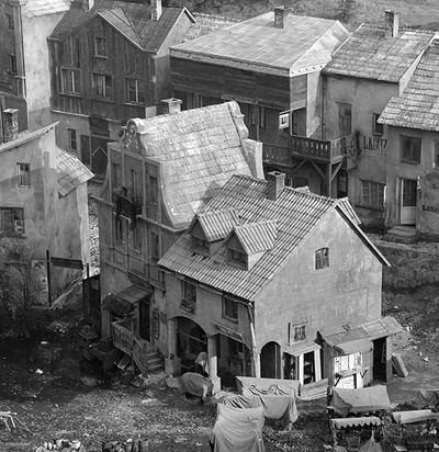 砂制时镜下的疗养院剧照的剧照