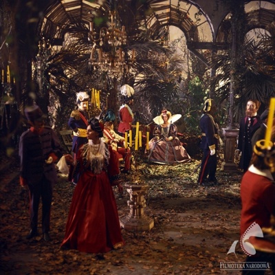 砂制时镜下的疗养院剧照的剧照