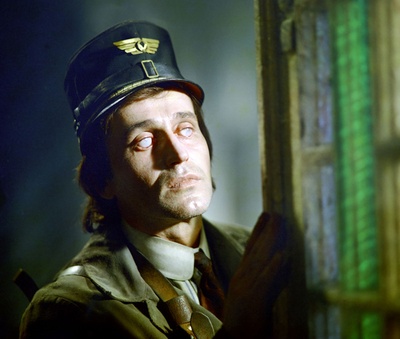 砂制时镜下的疗养院剧照的剧照