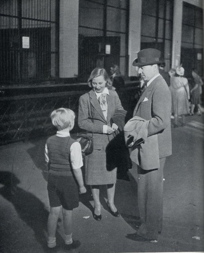 堕落的偶像剧照的剧照