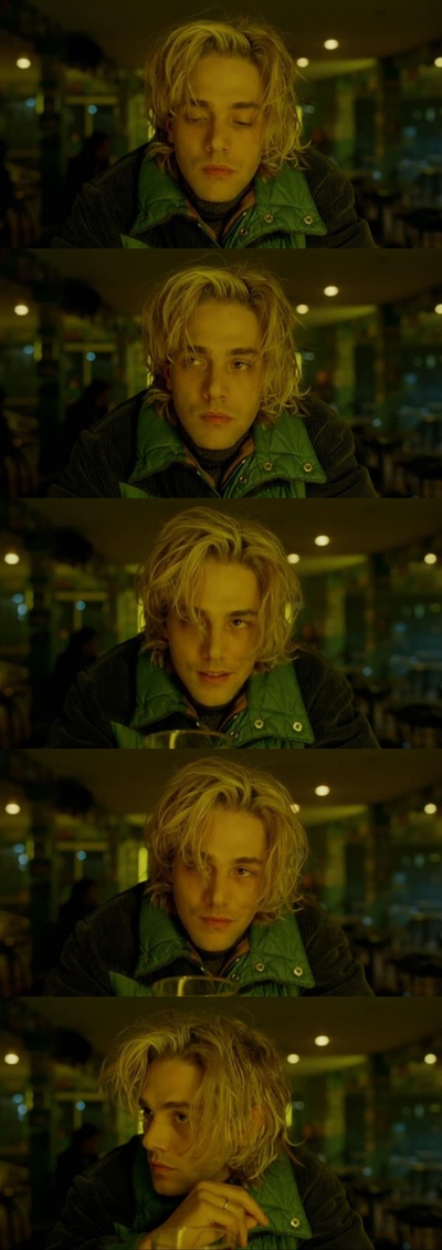 汤姆的农场旅行剧照的剧照